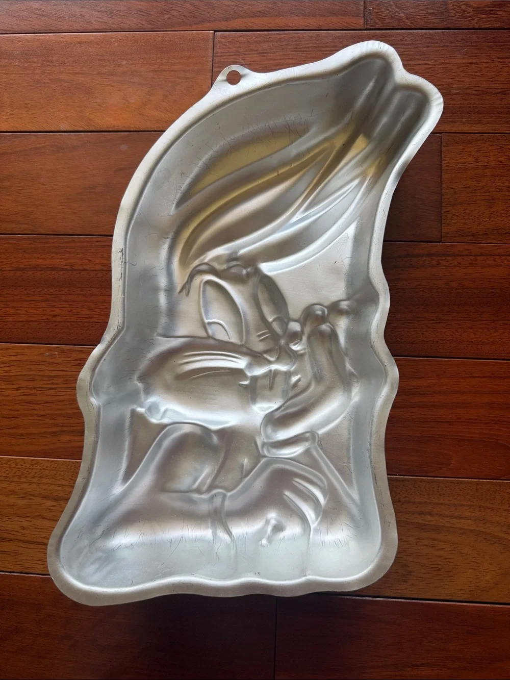 Wilton Bugs Bunny Character Cake Pan Looney Tunes Retired Baking Mold
